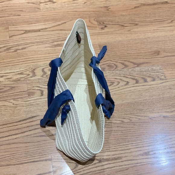 Neiman Marcus StrawTote with fabric handle - Picture 2 of 8